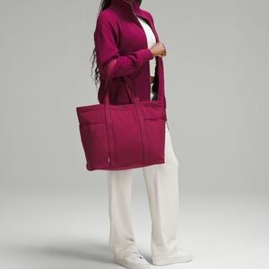 Lululemon tote bag